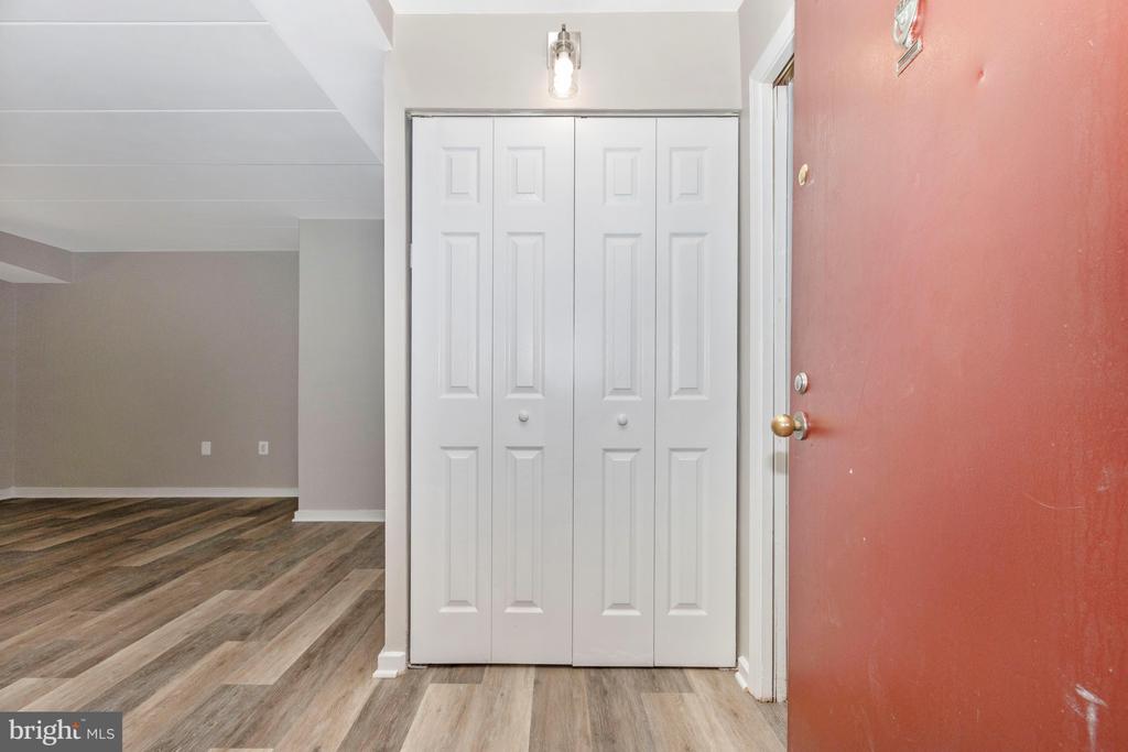 3342 HEWITT AVENUE Unit: 3-1-B