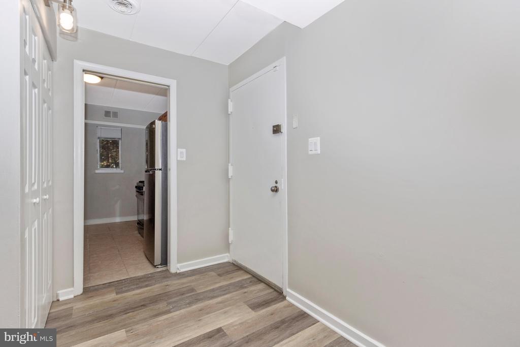 3342 HEWITT AVENUE Unit: 3-1-B
