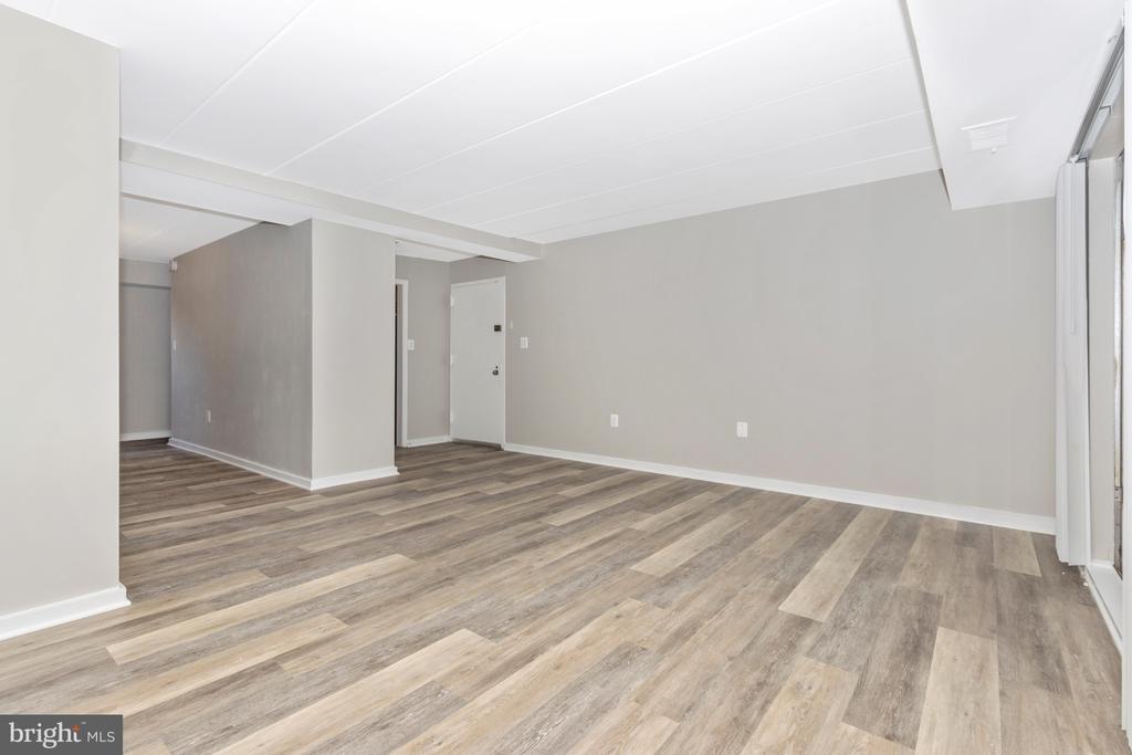 3342 HEWITT AVENUE Unit: 3-1-B