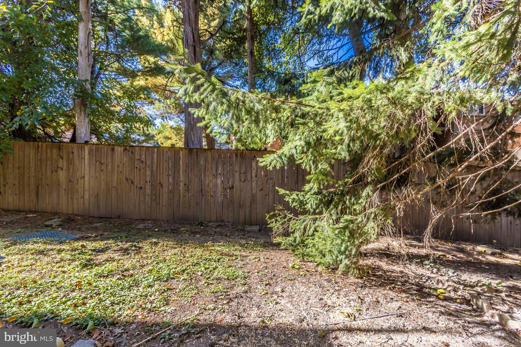 3342 HEWITT AVENUE Unit: 3-1-B