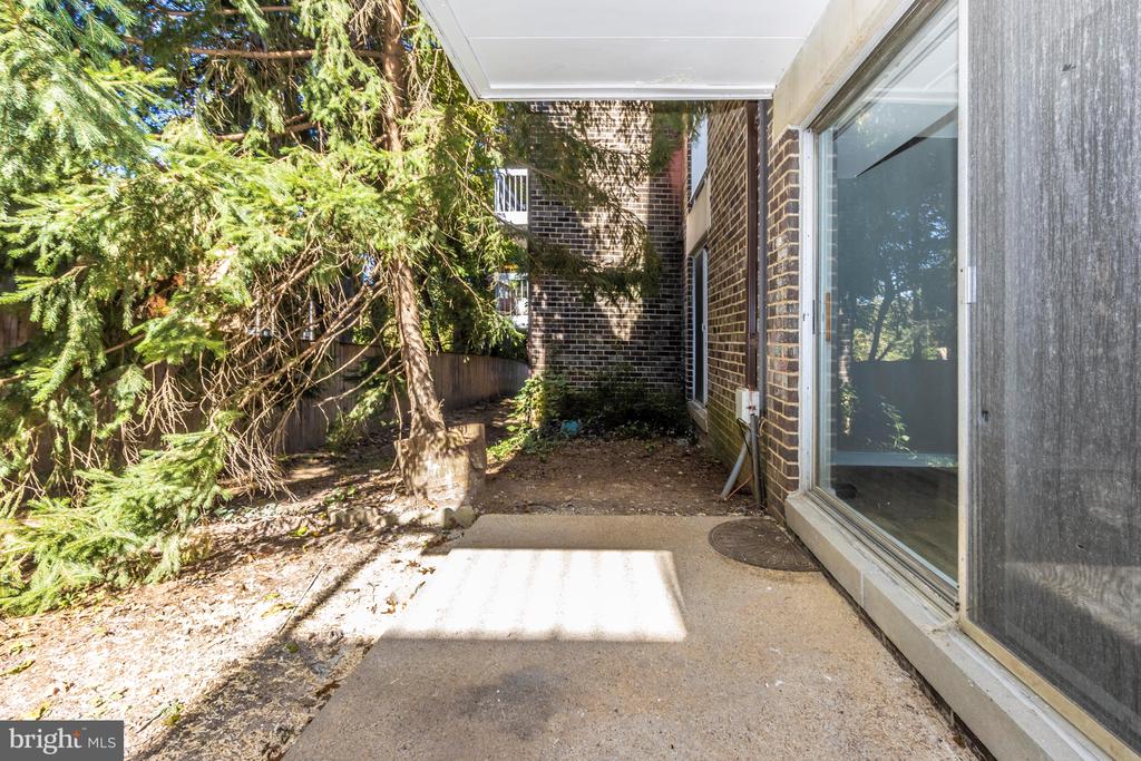 3342 HEWITT AVENUE Unit: 3-1-B
