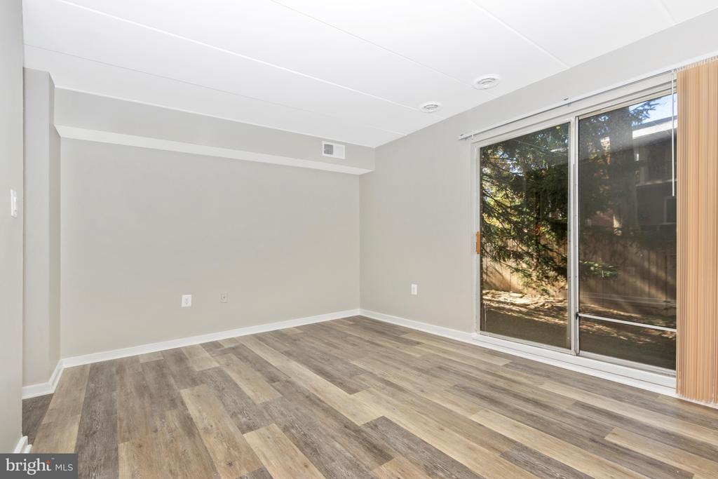 3342 HEWITT AVENUE Unit: 3-1-B