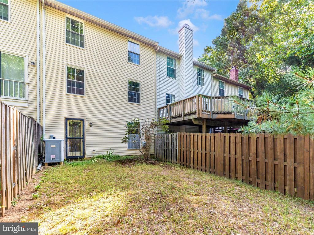 764 CLIFFTOP DRIVE