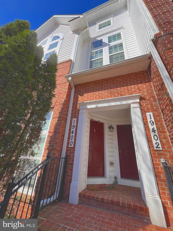 19400 BUCKINGHAM WAY Unit: 19400