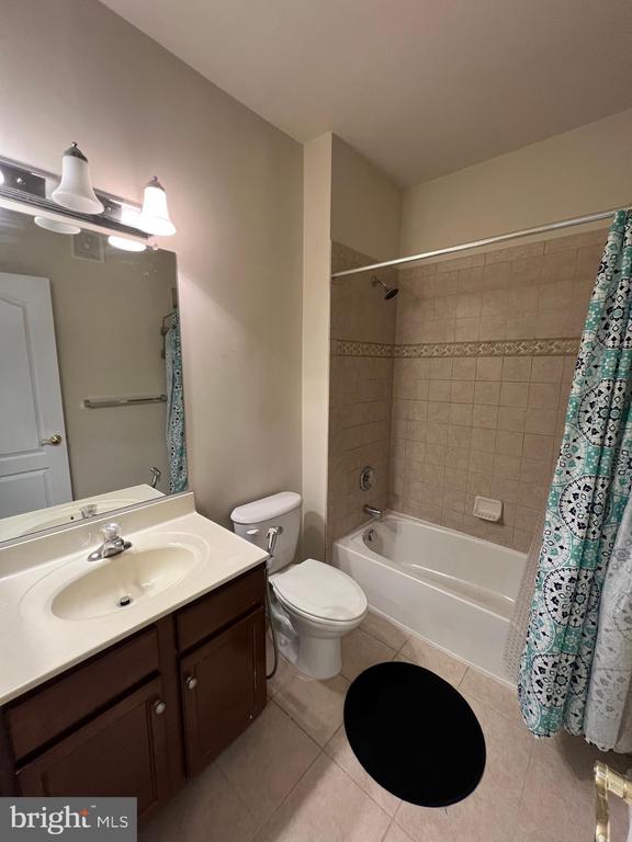 19400 BUCKINGHAM WAY Unit: 19400