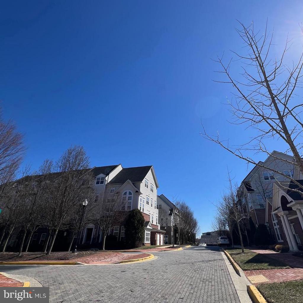 19400 BUCKINGHAM WAY Unit: 19400