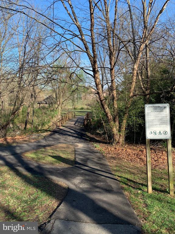 9931 LAKE LANDING ROAD