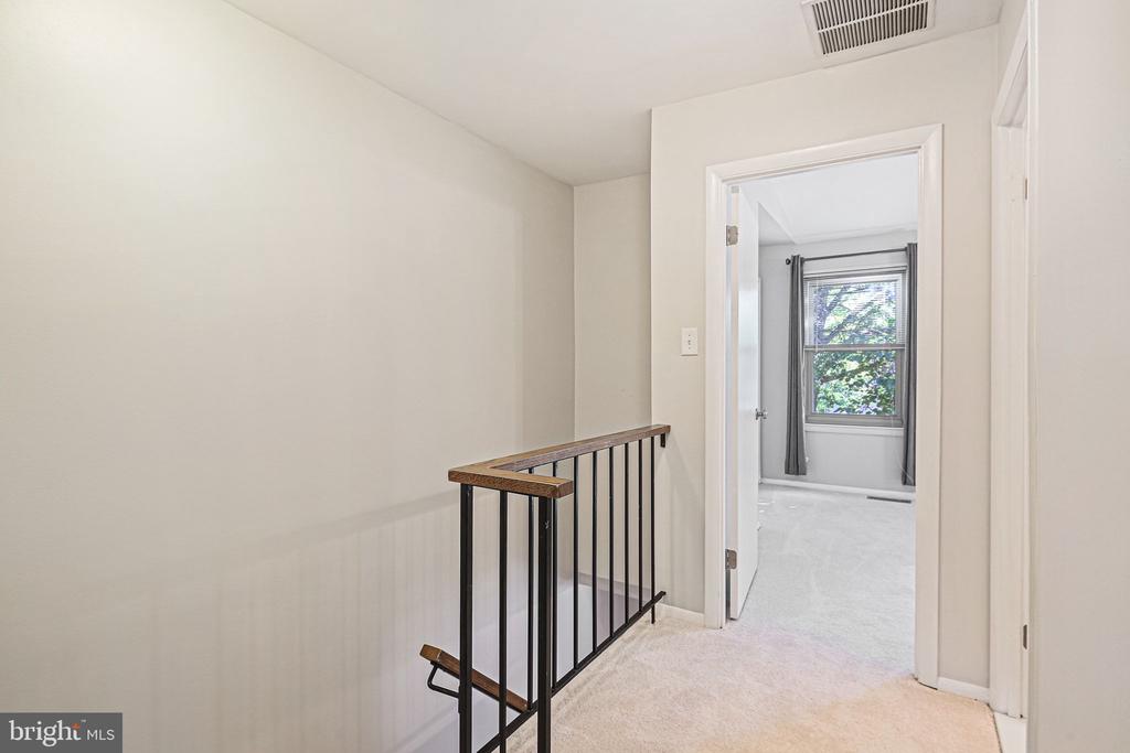 9565 WHITE PILLAR TERRACE