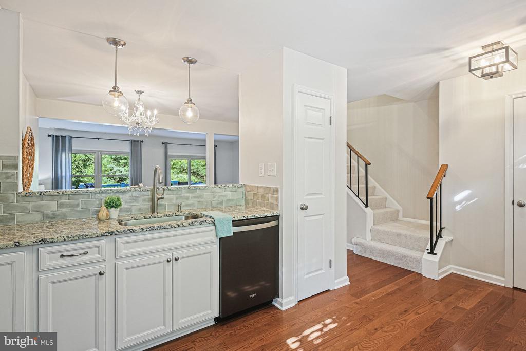 9565 WHITE PILLAR TERRACE