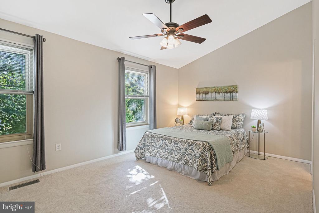 9565 WHITE PILLAR TERRACE