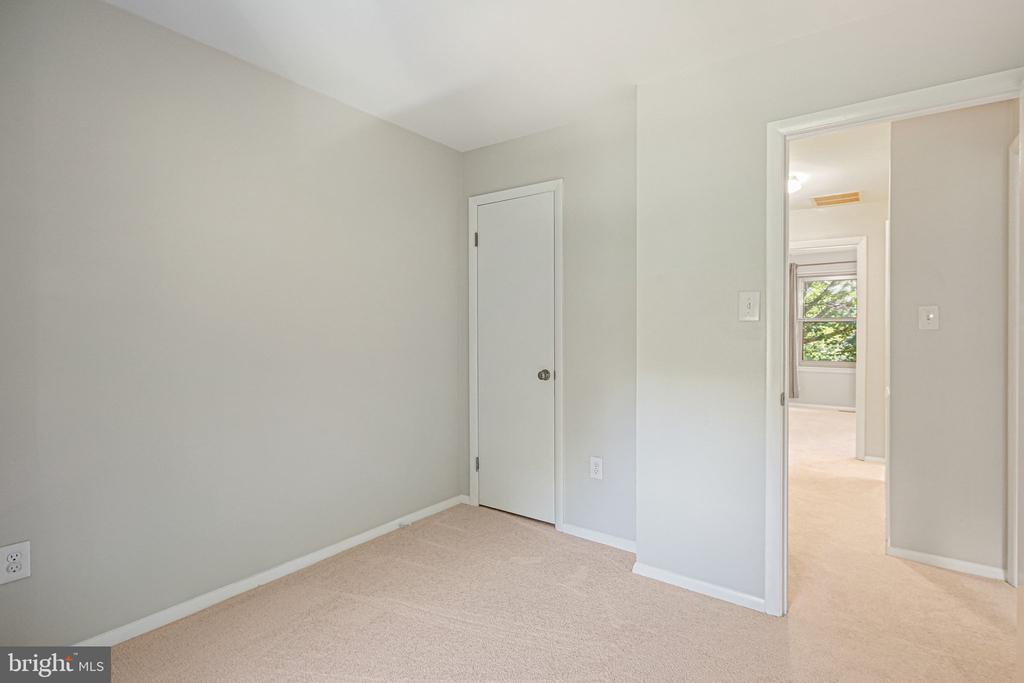 9565 WHITE PILLAR TERRACE