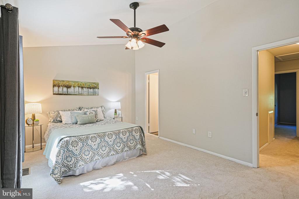 9565 WHITE PILLAR TERRACE
