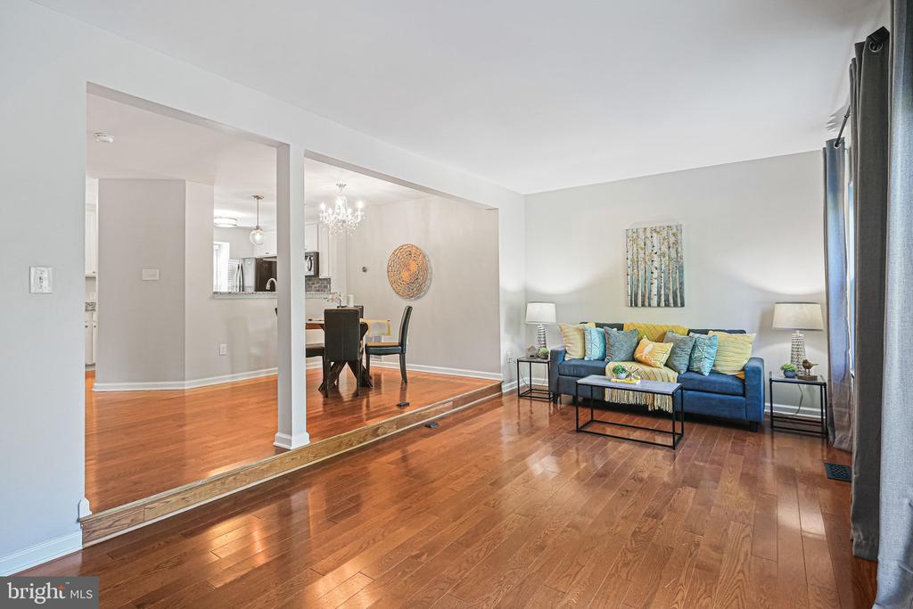 9565 WHITE PILLAR TERRACE