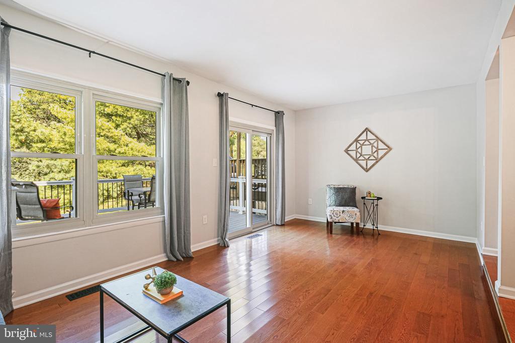 9565 WHITE PILLAR TERRACE