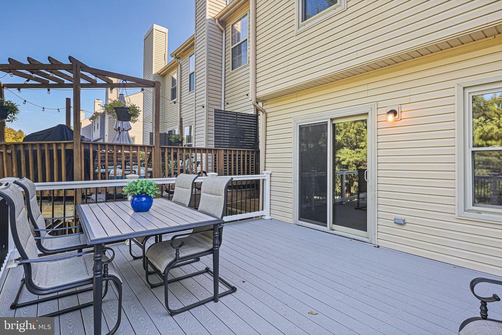 9565 WHITE PILLAR TERRACE