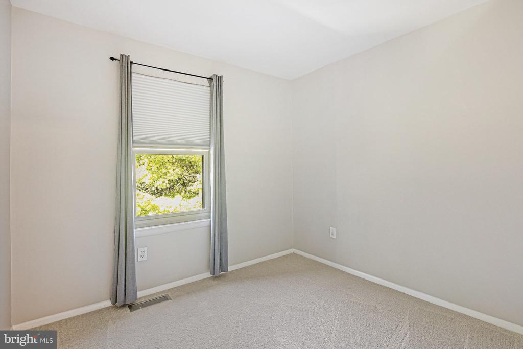 9565 WHITE PILLAR TERRACE