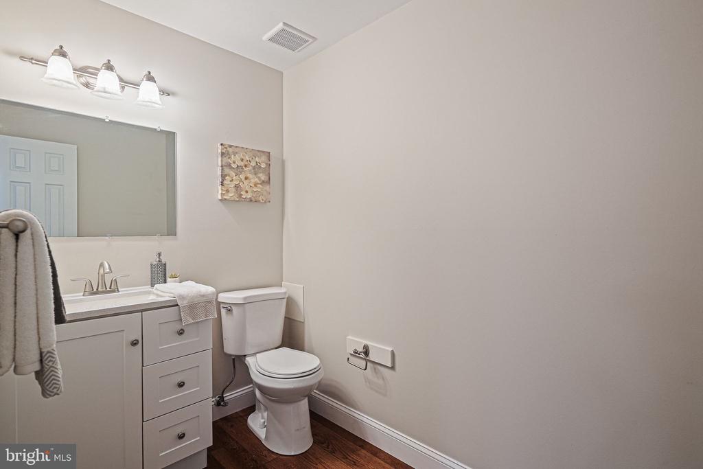 9565 WHITE PILLAR TERRACE