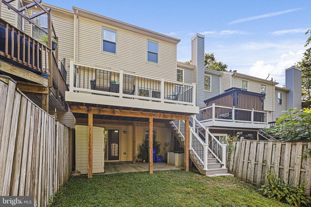 9565 WHITE PILLAR TERRACE