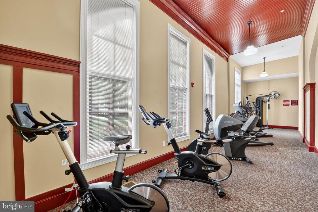 2701 HUME DRIVE Unit: 900