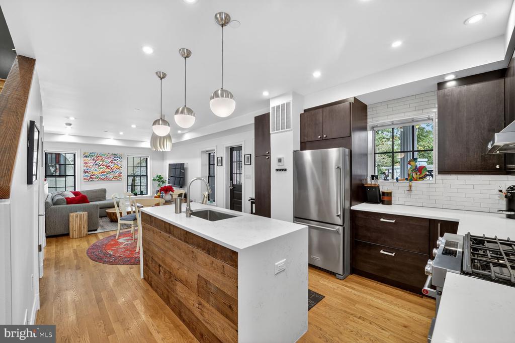 2701 HUME DRIVE Unit: 900
