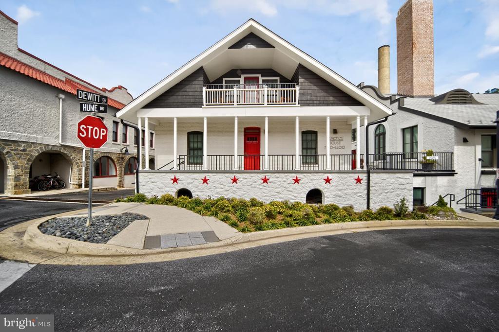 2701 HUME DRIVE Unit: 900