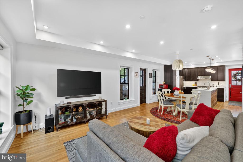 2701 HUME DRIVE Unit: 900