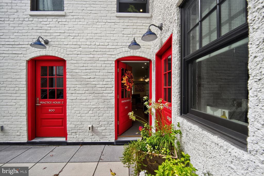 2701 HUME DRIVE Unit: 900