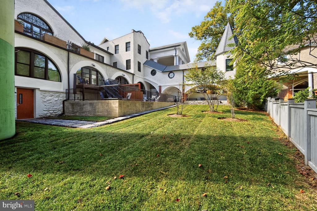 2701 HUME DRIVE Unit: 900