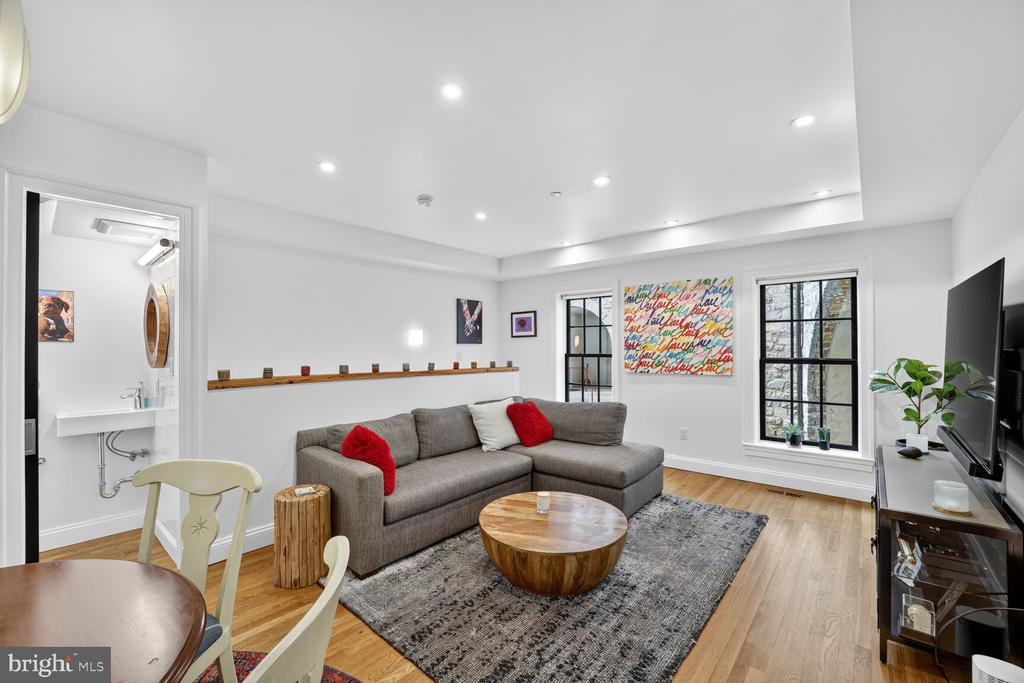 2701 HUME DRIVE Unit: 900
