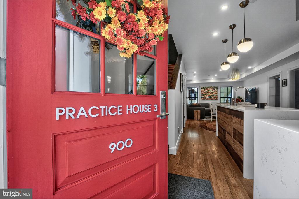 2701 HUME DRIVE Unit: 900