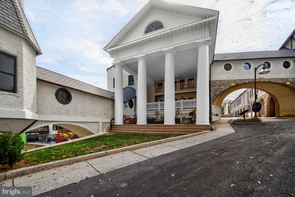 2701 HUME DRIVE Unit: 900