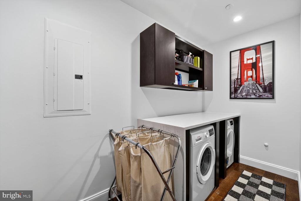 2701 HUME DRIVE Unit: 900