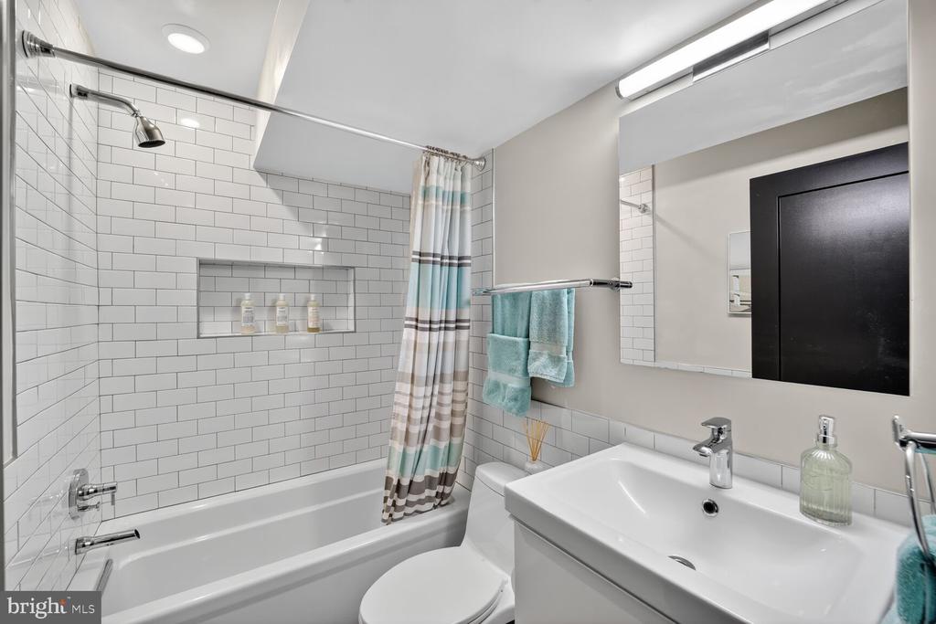 2701 HUME DRIVE Unit: 900