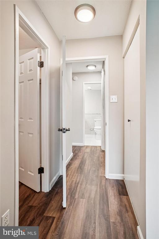 203 YOAKUM PARKWAY Unit: 1002