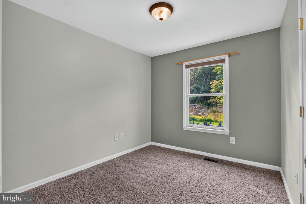 9427 BEALE LANE