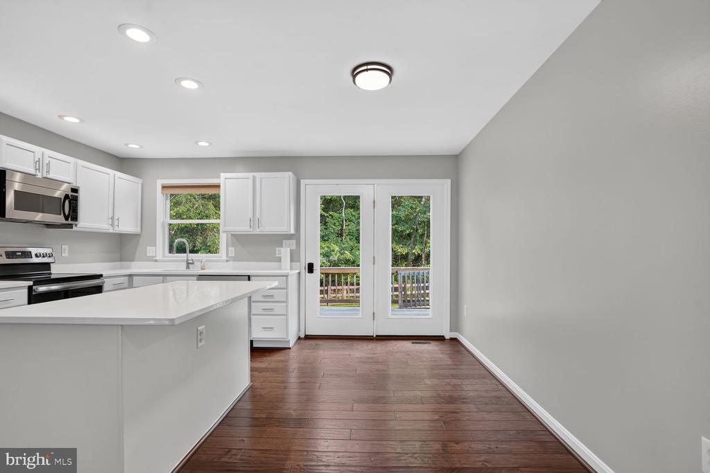 9427 BEALE LANE