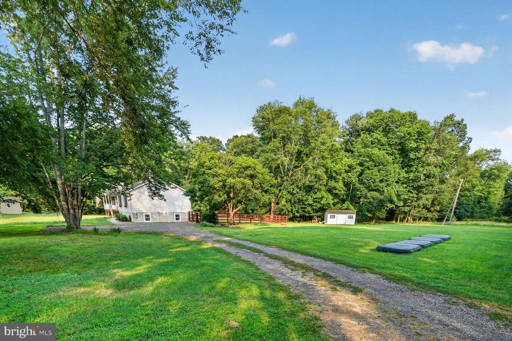 9427 BEALE LANE