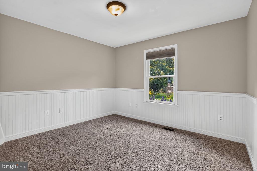 9427 BEALE LANE