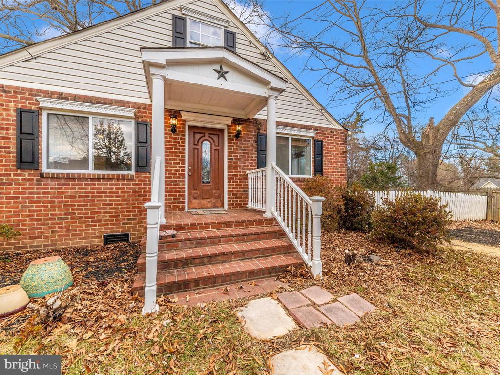 4704 GLOUCESTER ROAD
