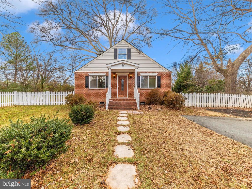 4704 GLOUCESTER ROAD