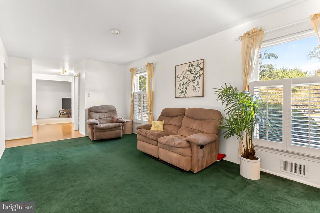 2301 ROSEDOWN DRIVE