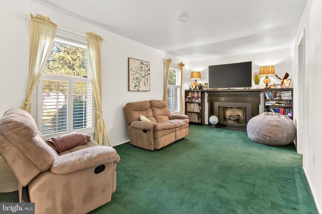 2301 ROSEDOWN DRIVE