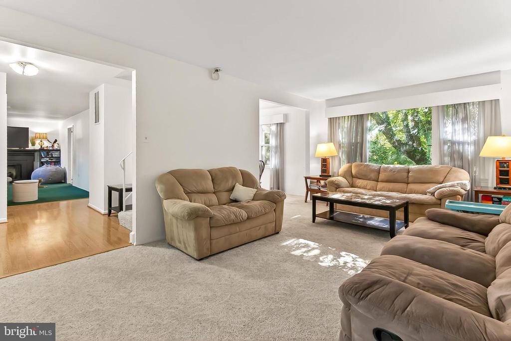 2301 ROSEDOWN DRIVE