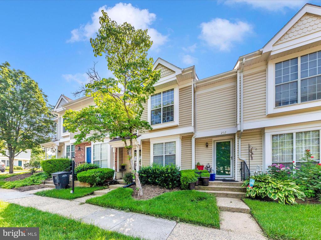 231 COVENTRY SQUARE Unit: 231