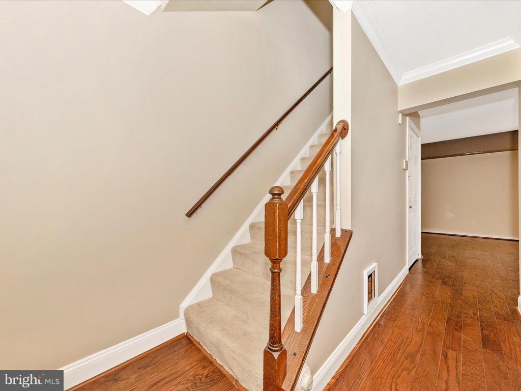 231 COVENTRY SQUARE Unit: 231