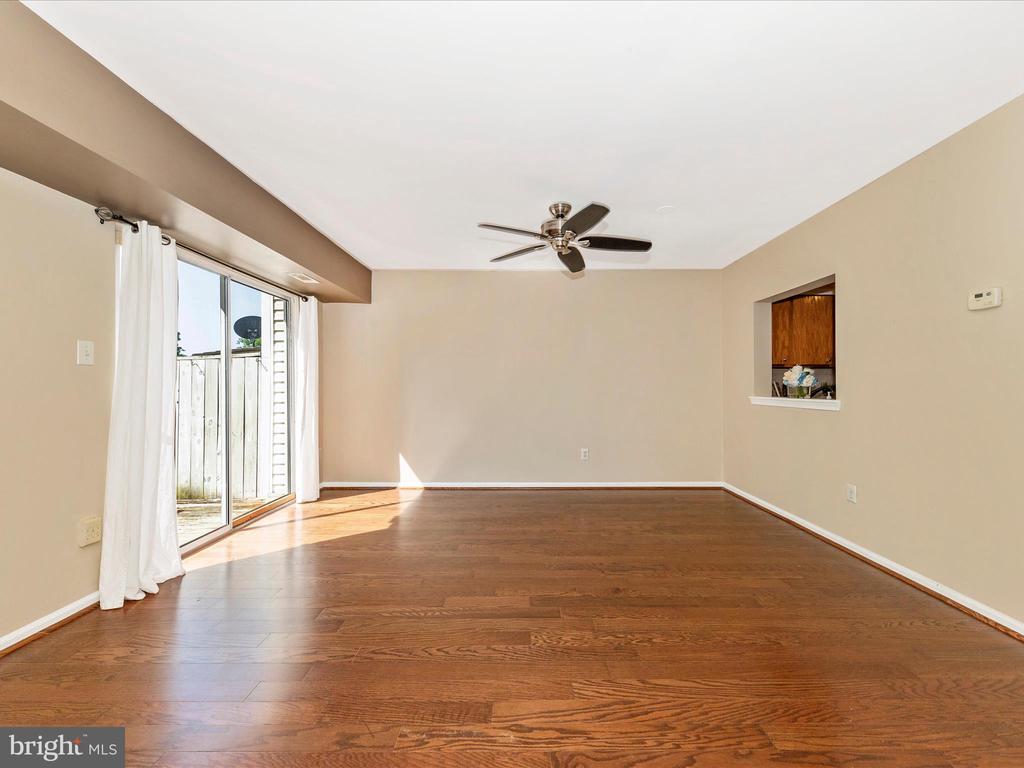 231 COVENTRY SQUARE Unit: 231