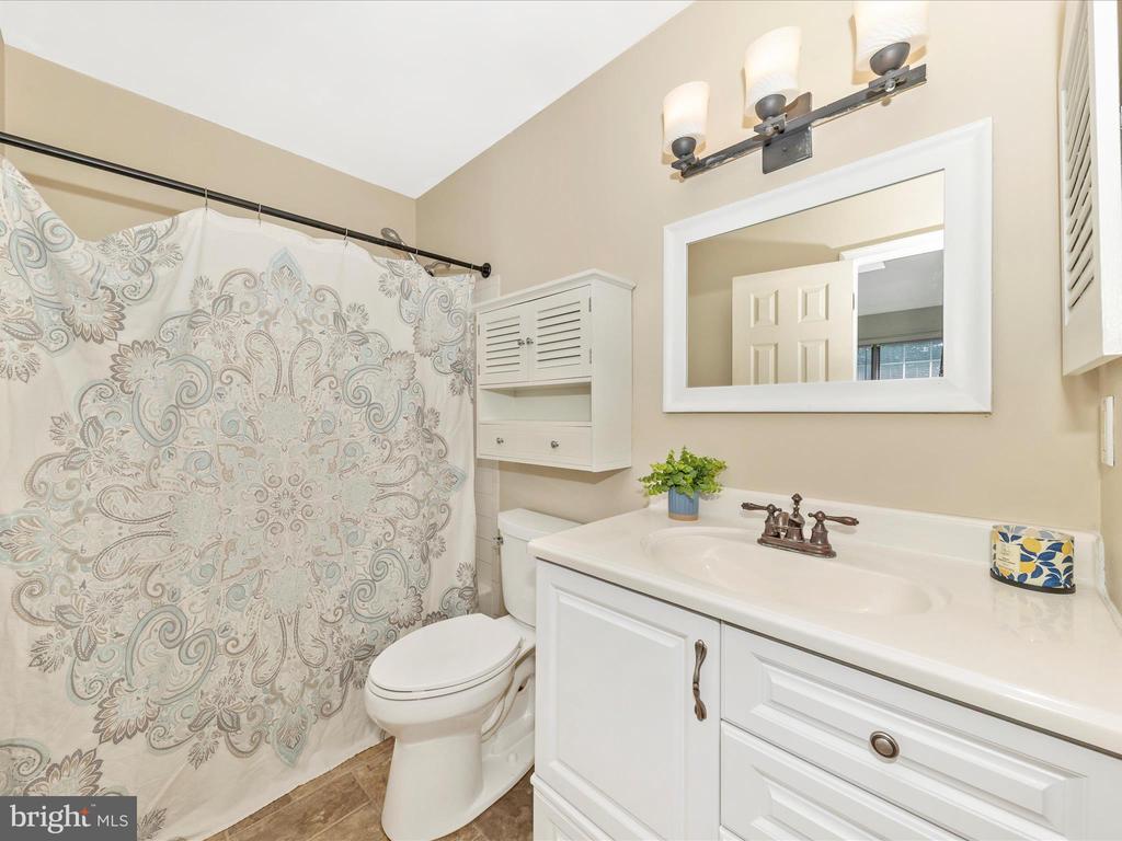 231 COVENTRY SQUARE Unit: 231