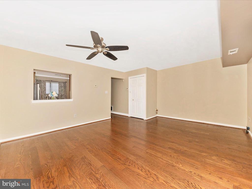 231 COVENTRY SQUARE Unit: 231