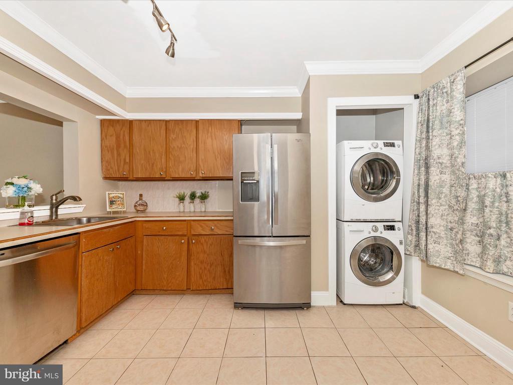 231 COVENTRY SQUARE Unit: 231