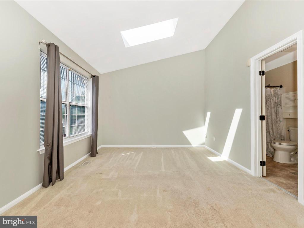 231 COVENTRY SQUARE Unit: 231